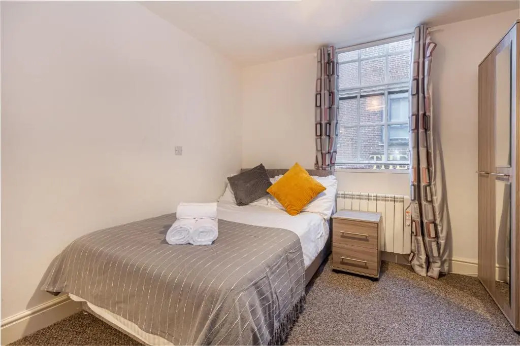 Flat 2, 15 Foregate Apartment - Worcester City Centre