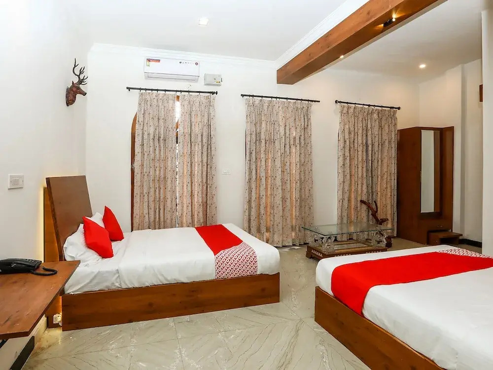 OYO 17246 Anurag Inn