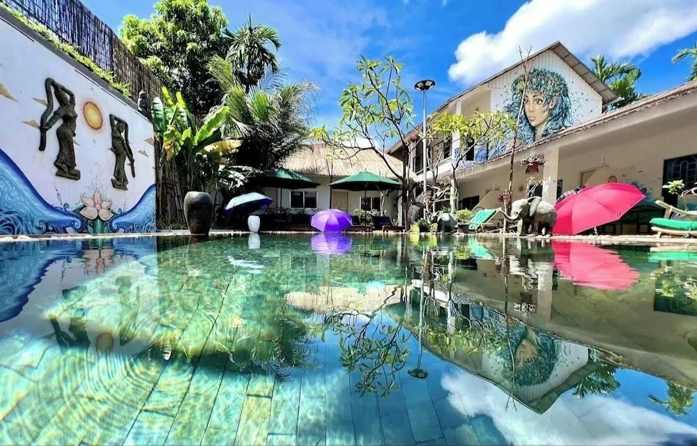 Green BOUTiQUE