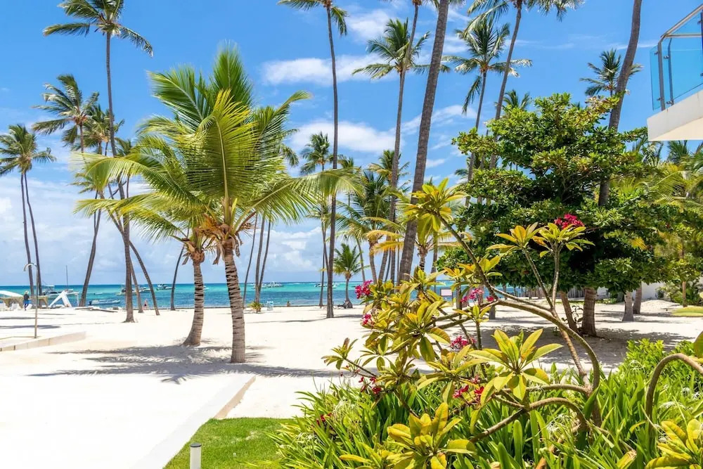 Stylish 3-bedroom Apartment Near the Bavaro Beach