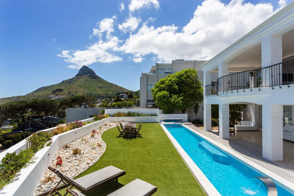 Casa Blanca - Camps Bay
