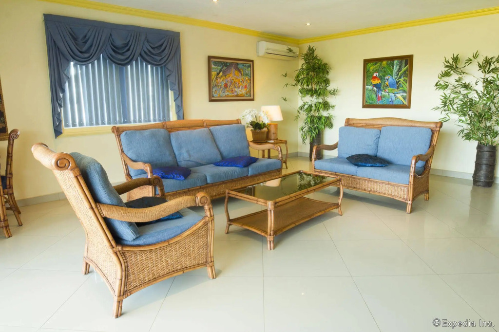 Lingganay Boracay Hotel Resort