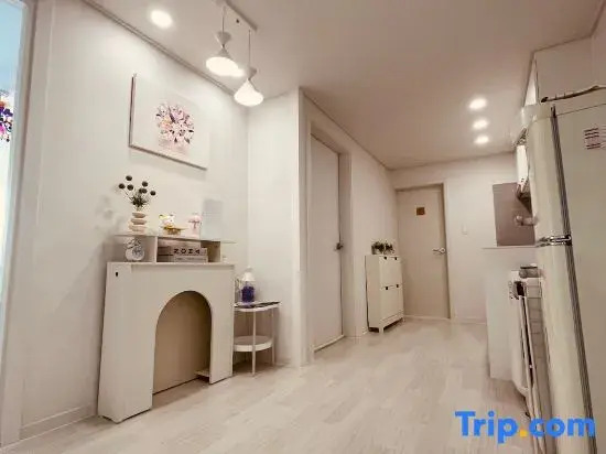 Gwangalli Beach 1 minute/2Rooms/2Queens/Friends. Lovers • Family · Business trip · Long-term stay OK
