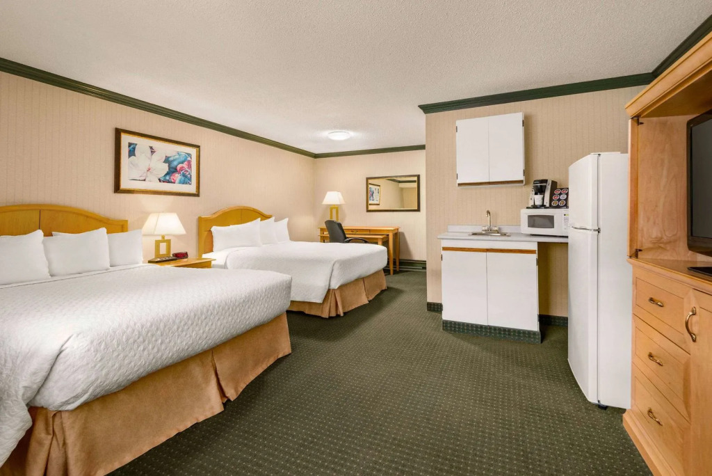 Coast Hotel Dawson Creek