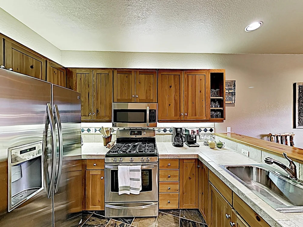 New Listing! Alpine Getaway W/ Deck, Near Skiing 3 Bedroom Home
