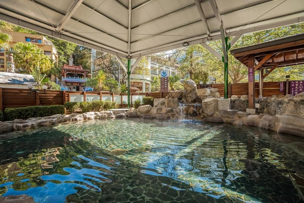 Ming Zhi Hot Spring Hotel