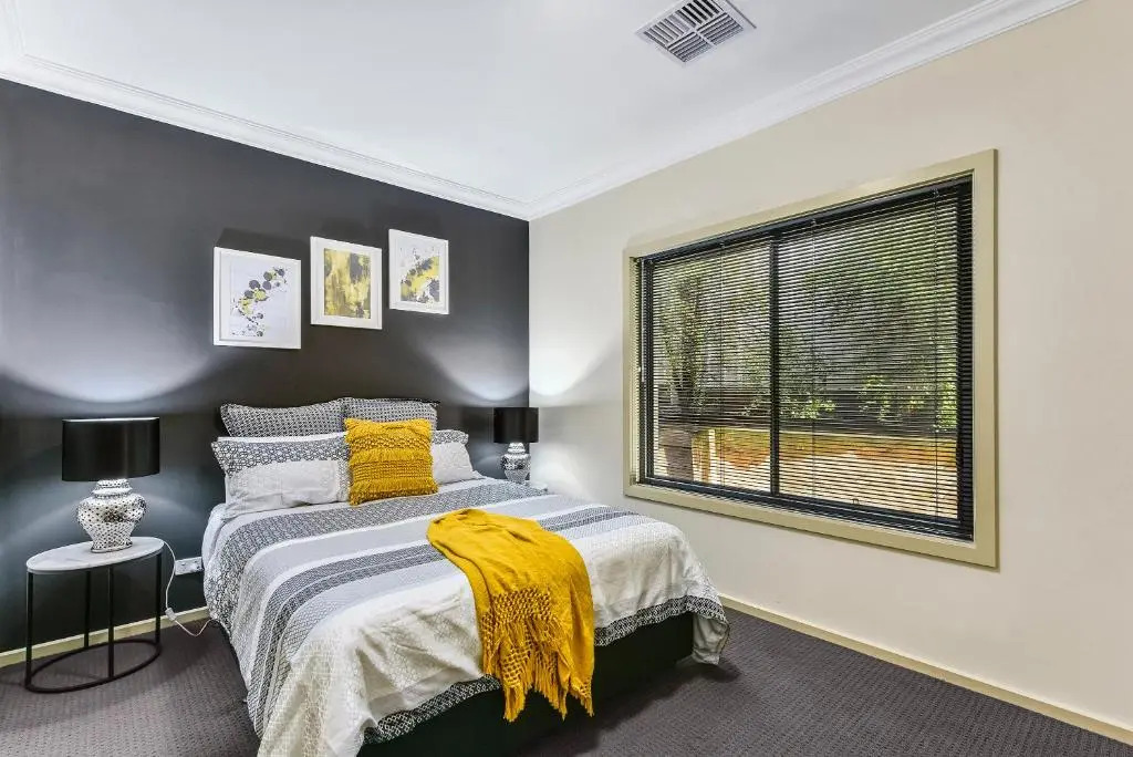 Accommodation on Lansell 2