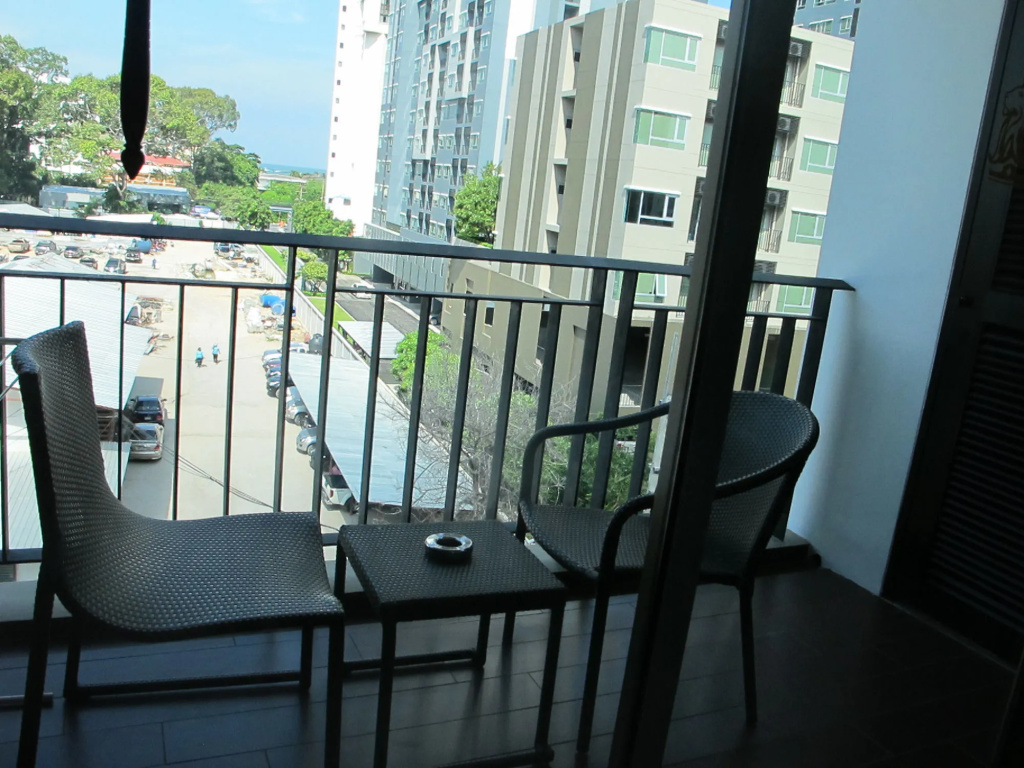March Hotel