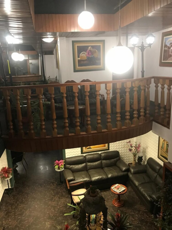 Hostal Santa Apolonia