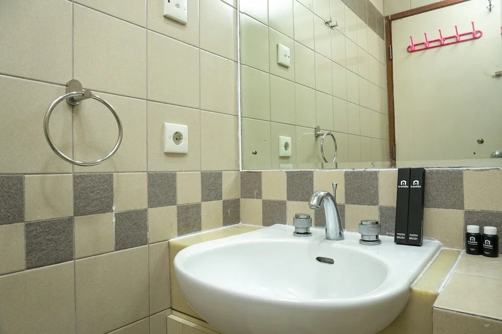 Spacious And Convenient 3br at Pangeran Jayakarta Apartment