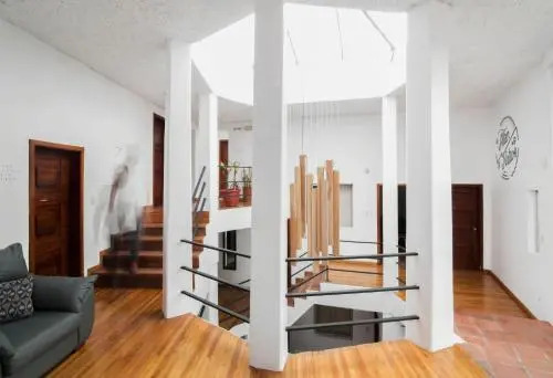 Alternative Hostels