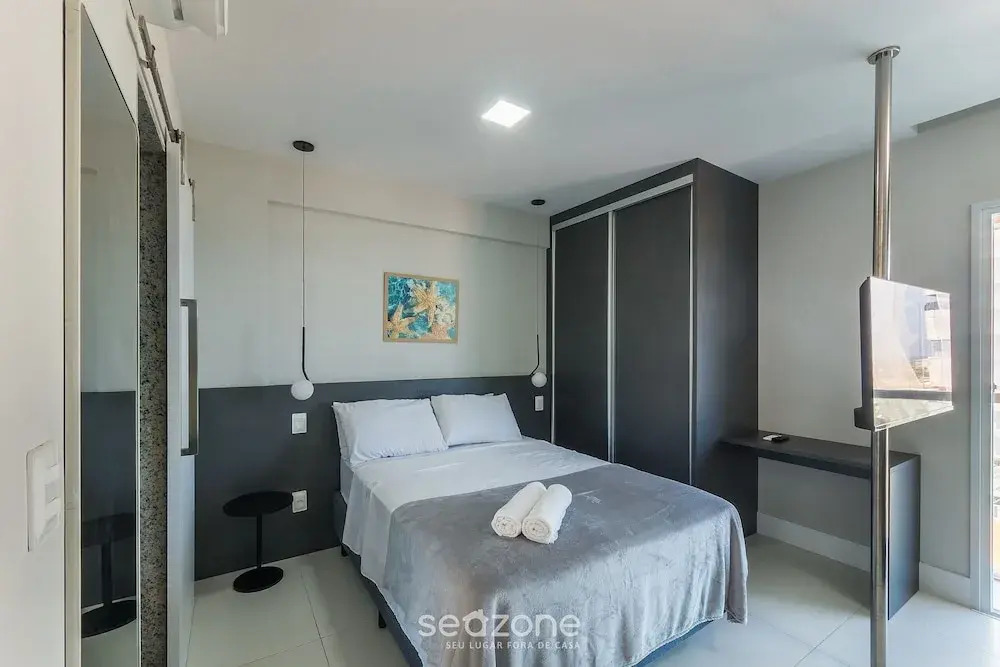 Sua estadia com conforto em prédio c/ piscina e a Praia a Poucos Passos - PSPs