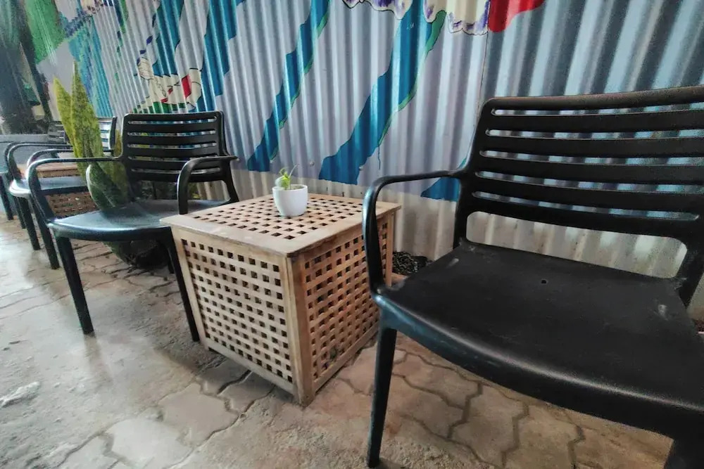 La Ud Lounge and Hostel