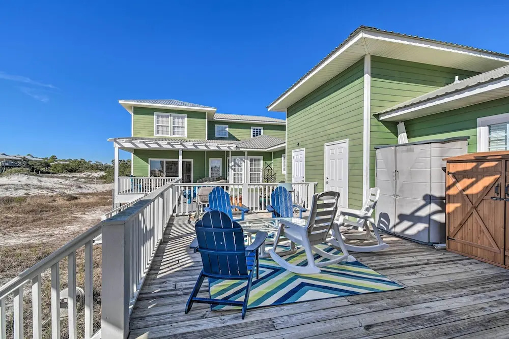 Pool Access & Steps to Beach: Coastal Getaway