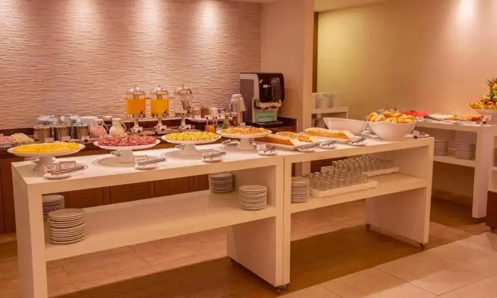 Saint Moritz Express Flat Particular com Garagem, Estilo Provençal no Coração de Brasília