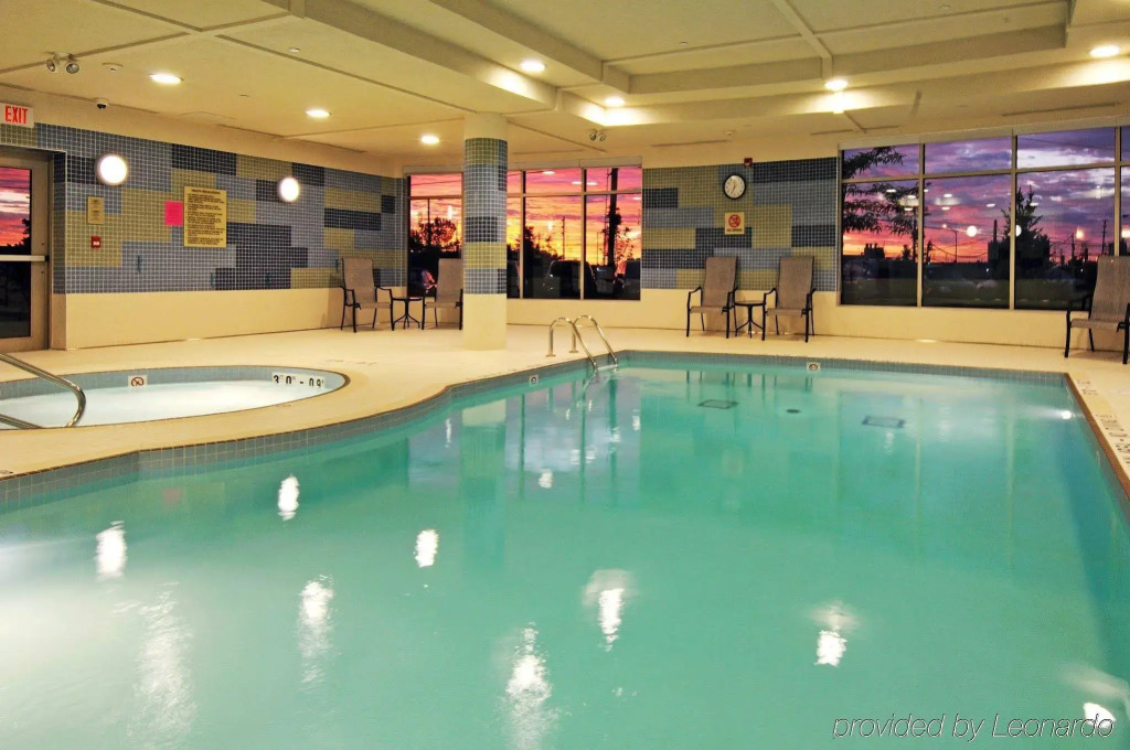 Holiday Inn Express & Suites Vaughan-Southwest by IHG