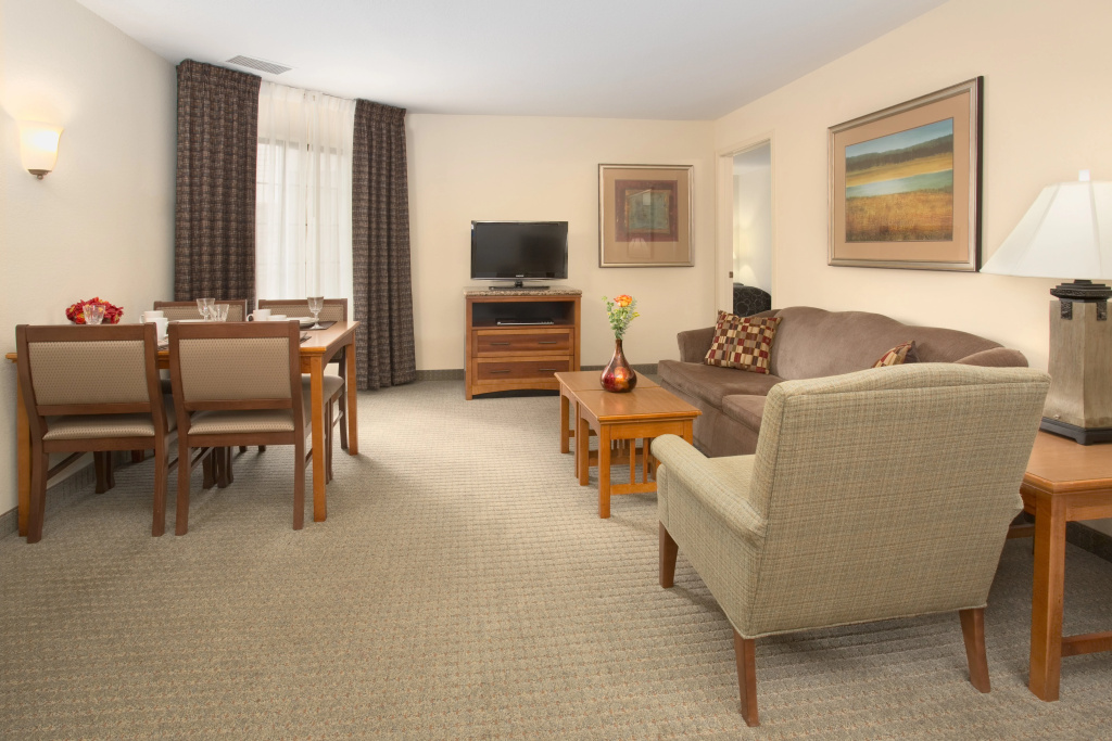 Staybridge Suites Lincoln I-80