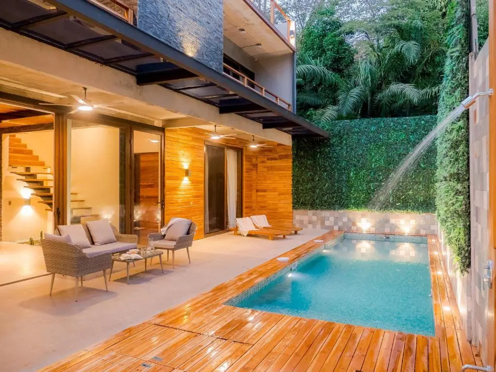 ARjAU Boutique Hotel