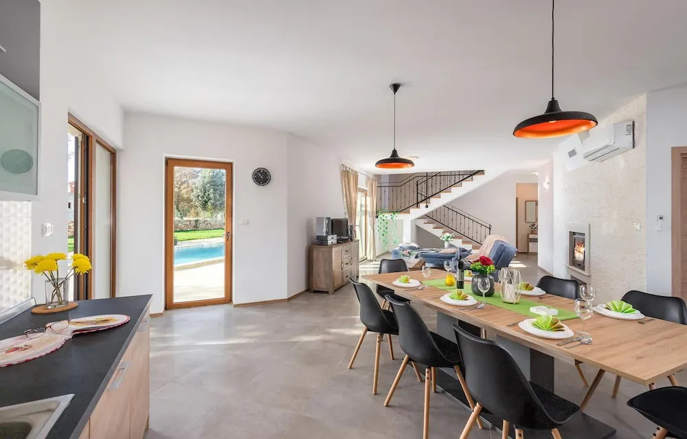 Beautiful Home In Bale