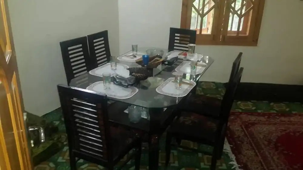 Al-Karim Family Guest House Hunza