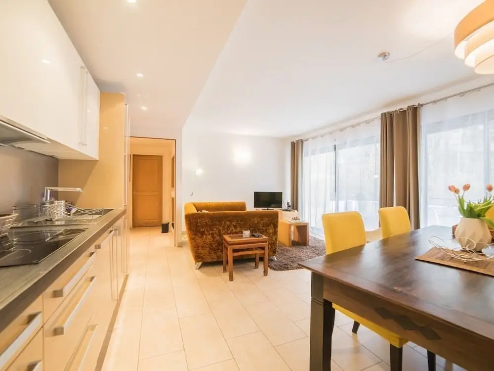 Emeraude - Magnifique T2 + Piscine+ Parking