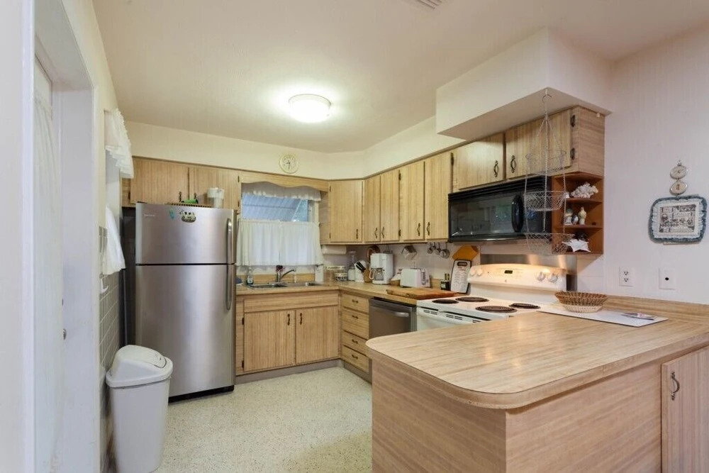 Cozy Cottage #212085 2 Bedrooms 2 Bathrooms Cottage