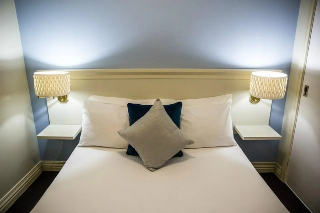 Hotel Collins