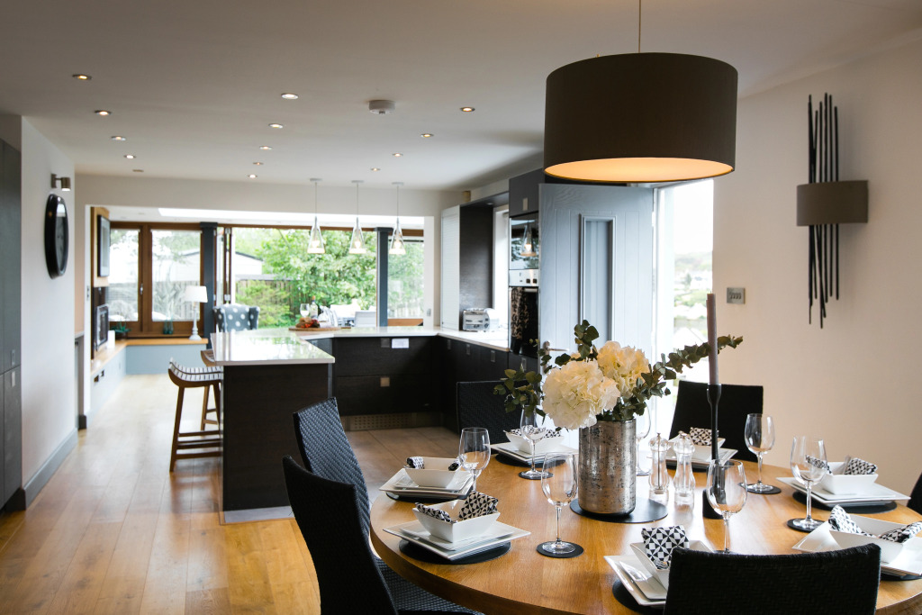 Oaktree Lodge - Luxury Cottage, Hot Tub, Sea Views