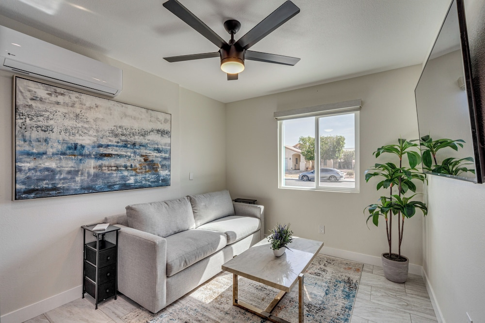 Near Coachella Music Festival: Cozy Indio Home!
