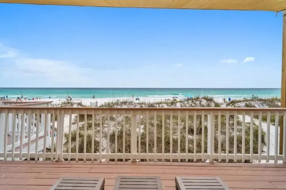 Green Reef #6- Beachfront Bliss