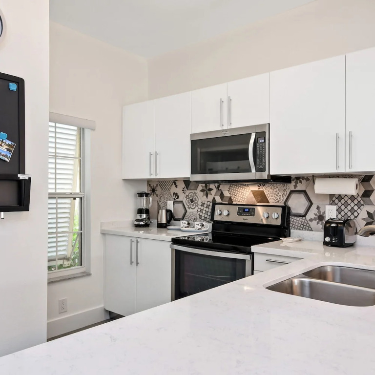 139 Stunning 3BD Home Inside Disney Area