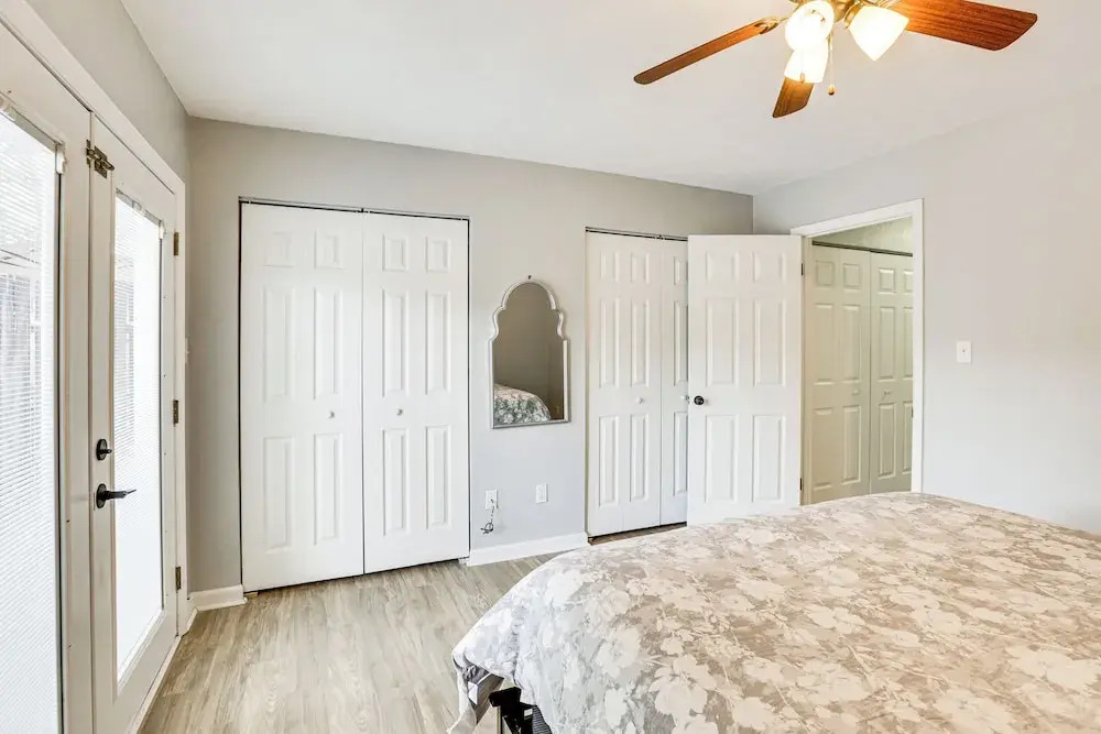 Updated Tallahassee Townhome: 3 Mi to Downtown!