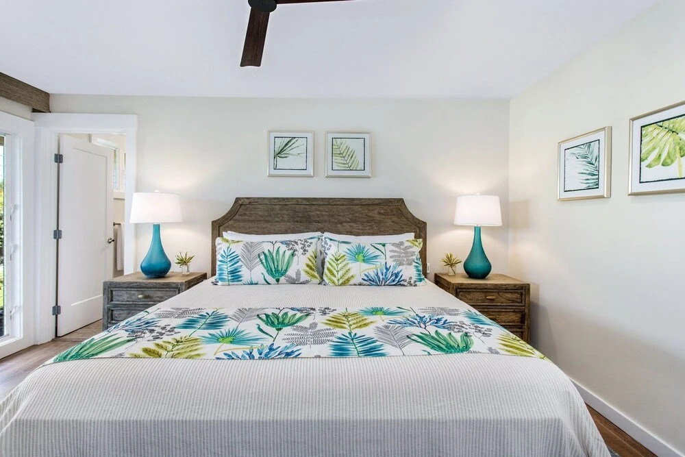 Kapiolani - As Seen On Hgtv 3 Bedroom Home by RedAwning
