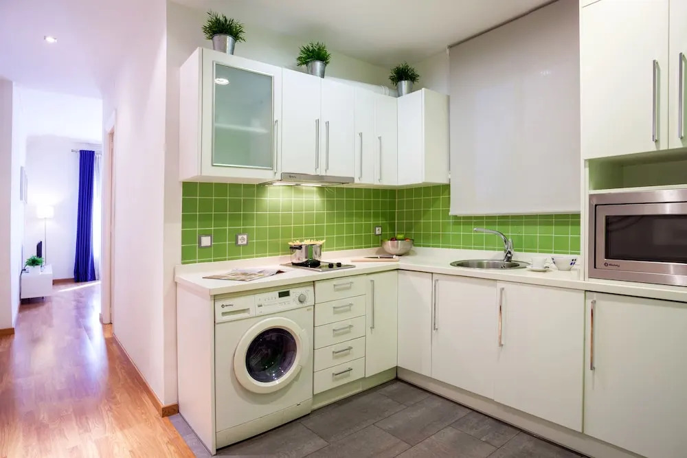Feel at Home Gran Via Apartments