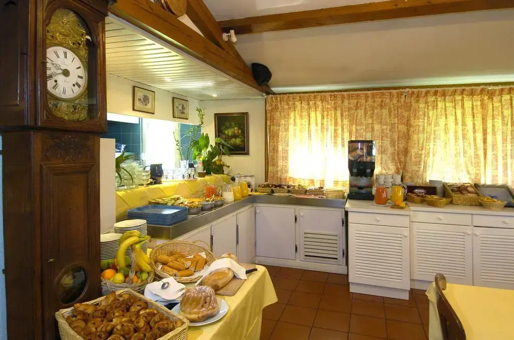 Hotel Strasbourg - Montagne Verte & Restaurant Louisiane