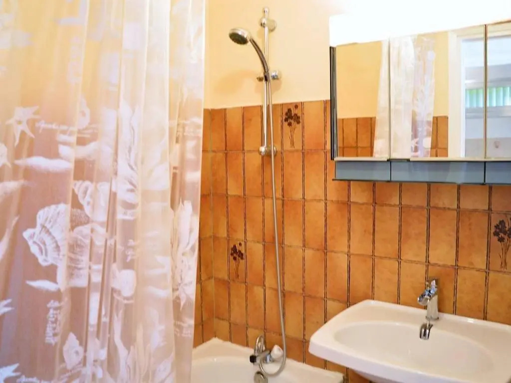 Appartement Le Lavandou, 1 pièce, 3 personnes - FR-1-251-31