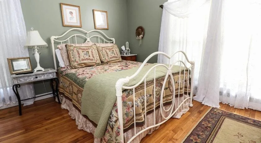 Hill House Bed and Breakfast