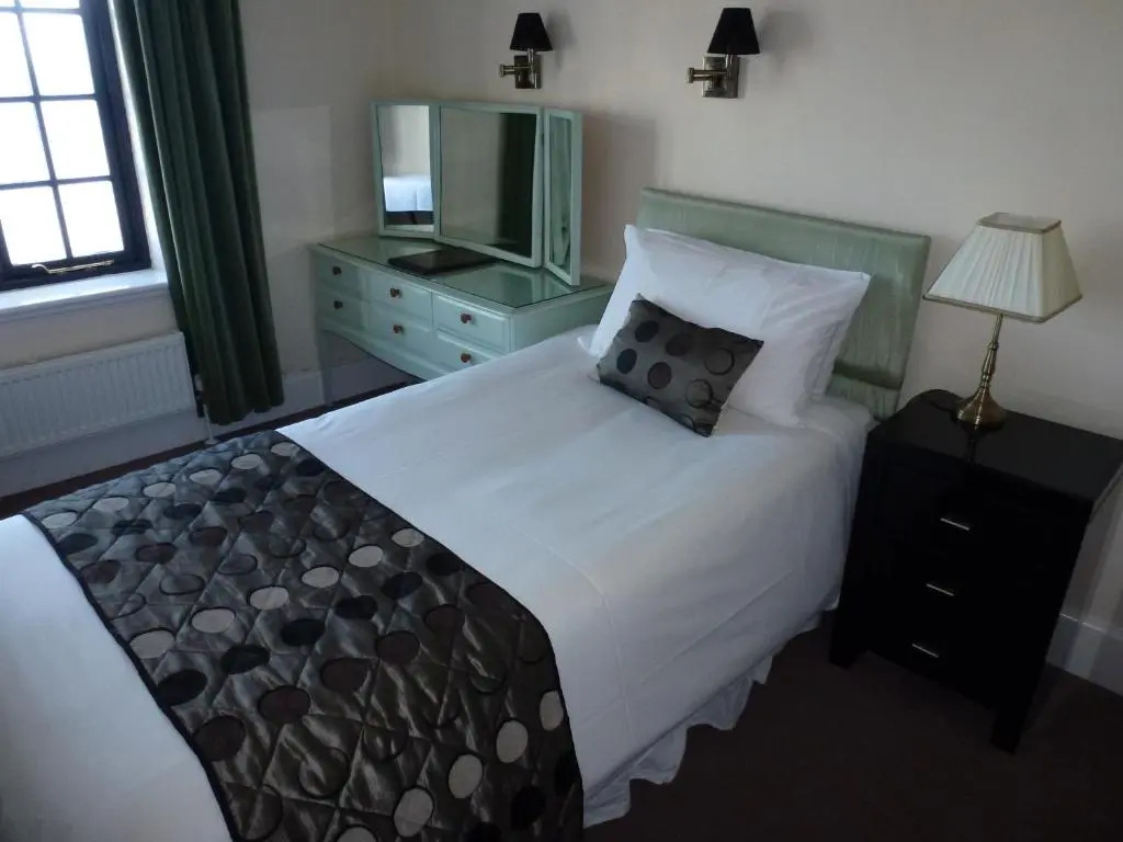 Royal Hotel