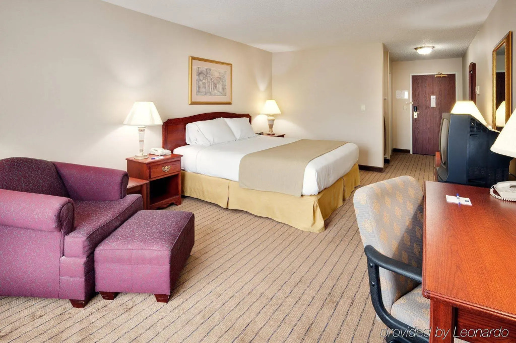 Holiday Inn Express Rochester NE- Irondequoit by IHG