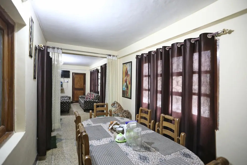 OYO 12437 Home Valley View 2BHK Villa Gun Hill