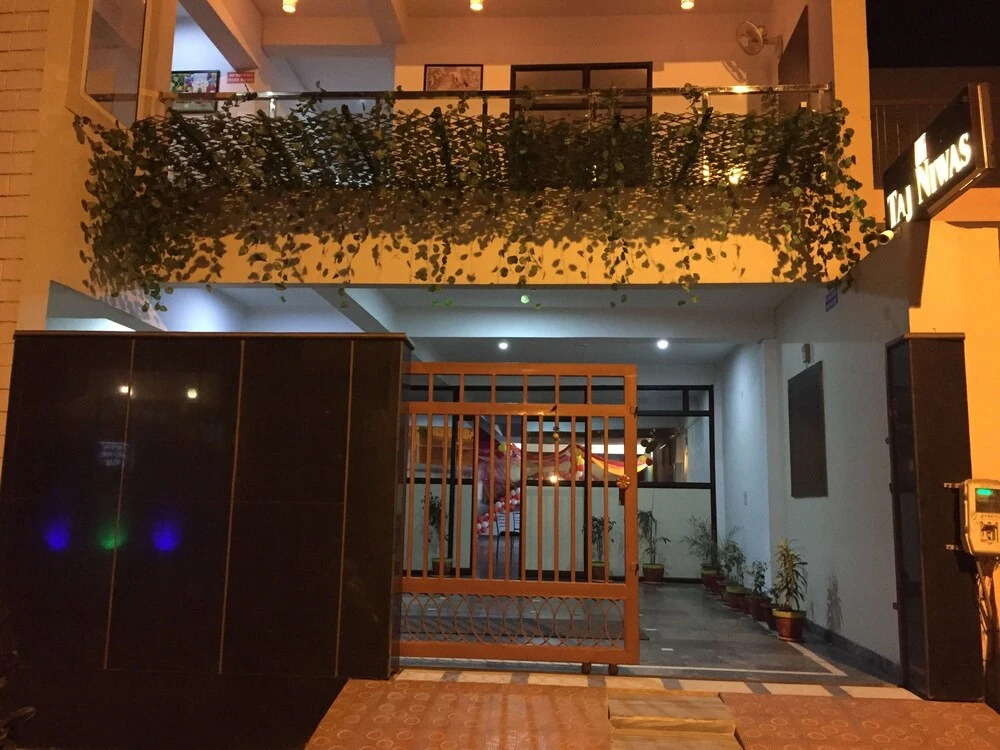 Hotel Taj Niwas