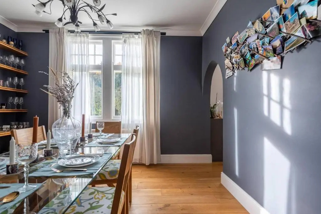 Beautiful 4-bed House in Monmouth