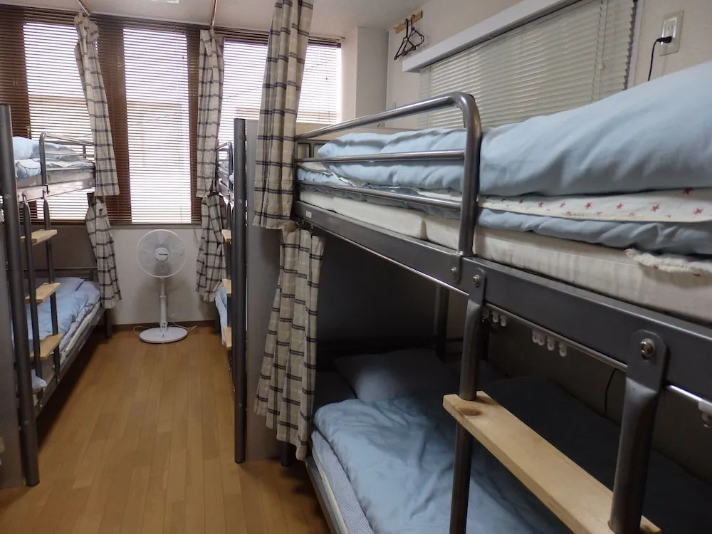 Backpackers Mini House