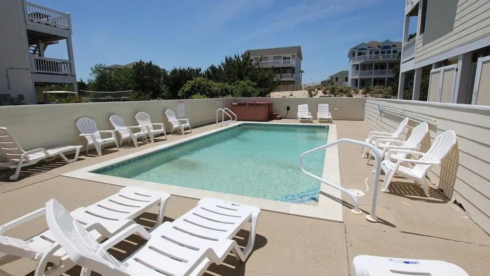 Cool Breeze - 8 Br Home