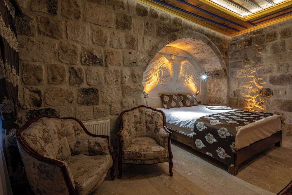 Tyana Cave House