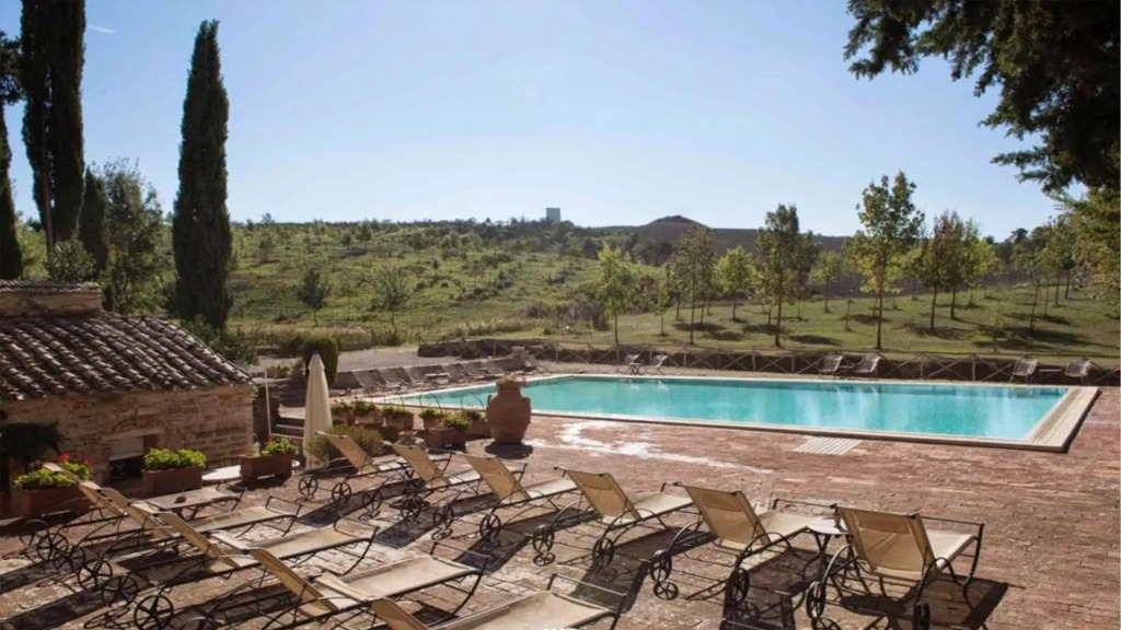 Imposing Villa With 5 Apartments Ideal for Groups Pool -aia Vecchia