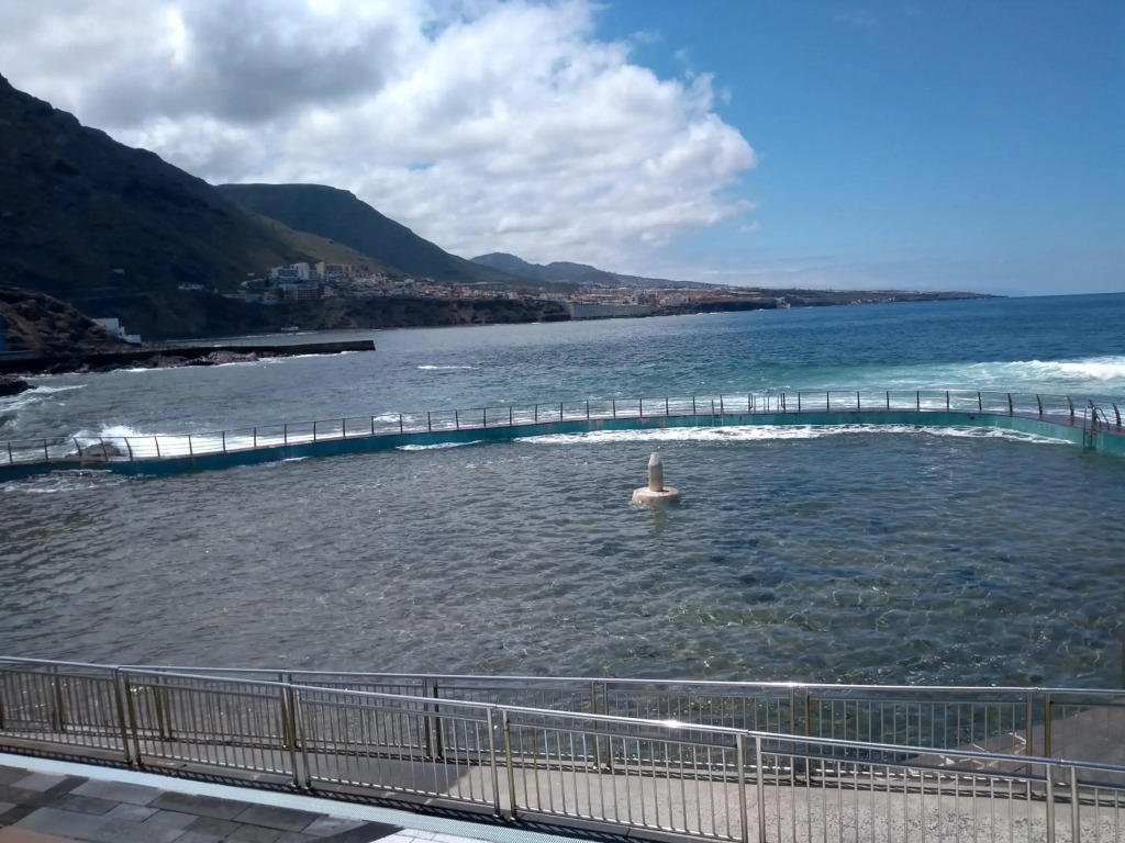 Playa Y Montaña: Naturaleza Y Armonía