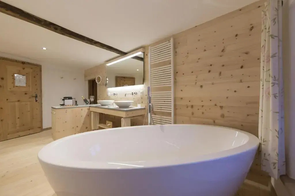 Relais & Châteaux IN LAIN Hotel Cadonau