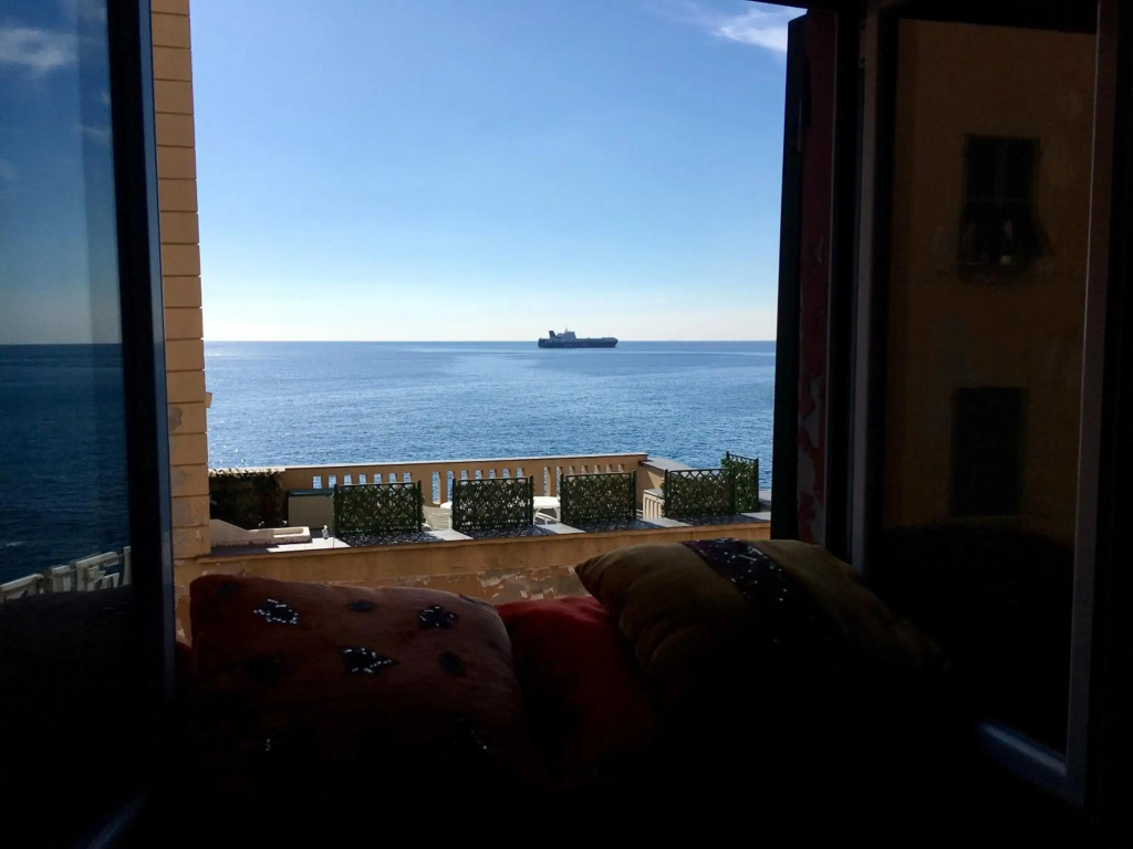 Romantic Sea View Flat in Genova Nervi