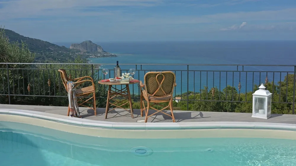 Villa Il Basto 8 by Massimo Villas